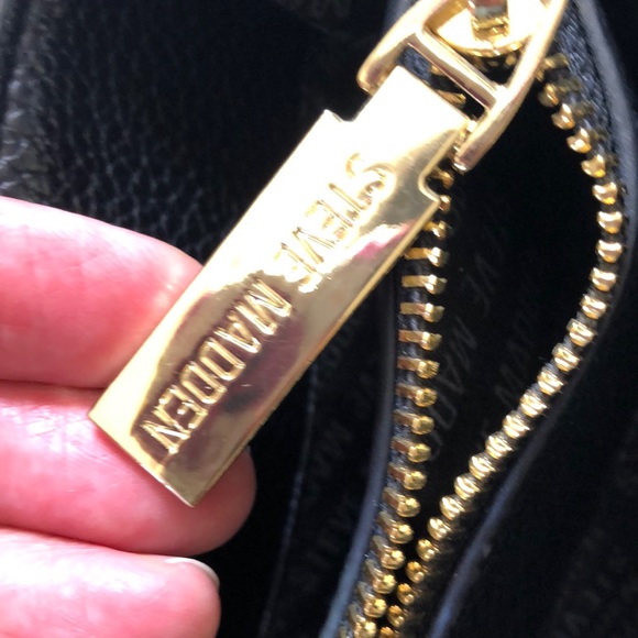 NWOT STEVE MADDEN Cross/Messenger bag (Vegan) - Picture 9 of 16